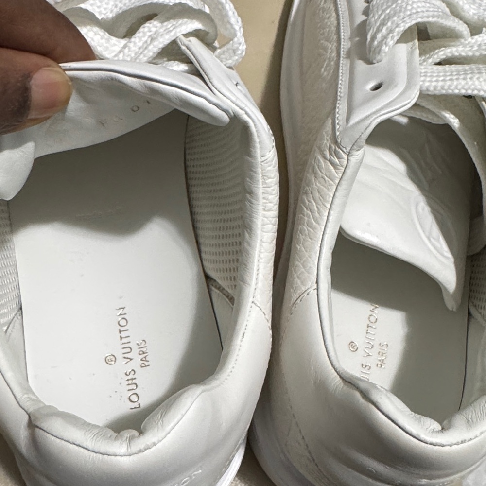 Louis Vuitton White Textured Leather Low-Top Sneakers - Picture 10 of 10